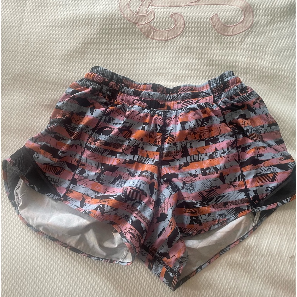 Lulu Lemon Hotty Hot 4” Shorts
